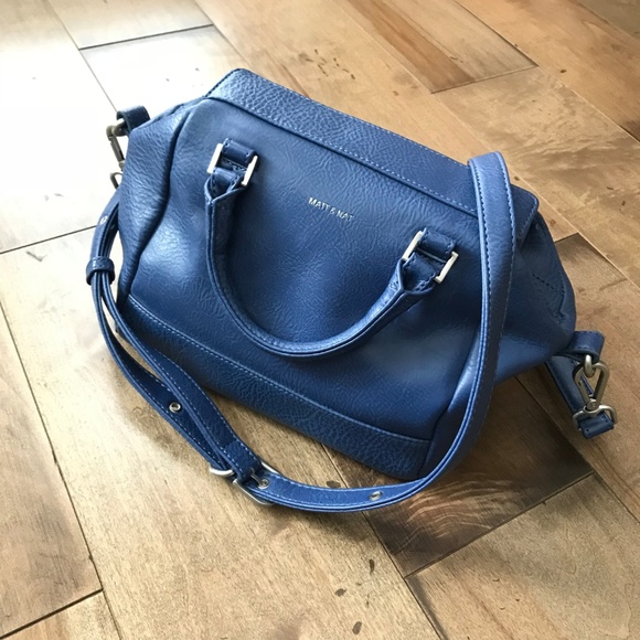 matt and nat blue bag